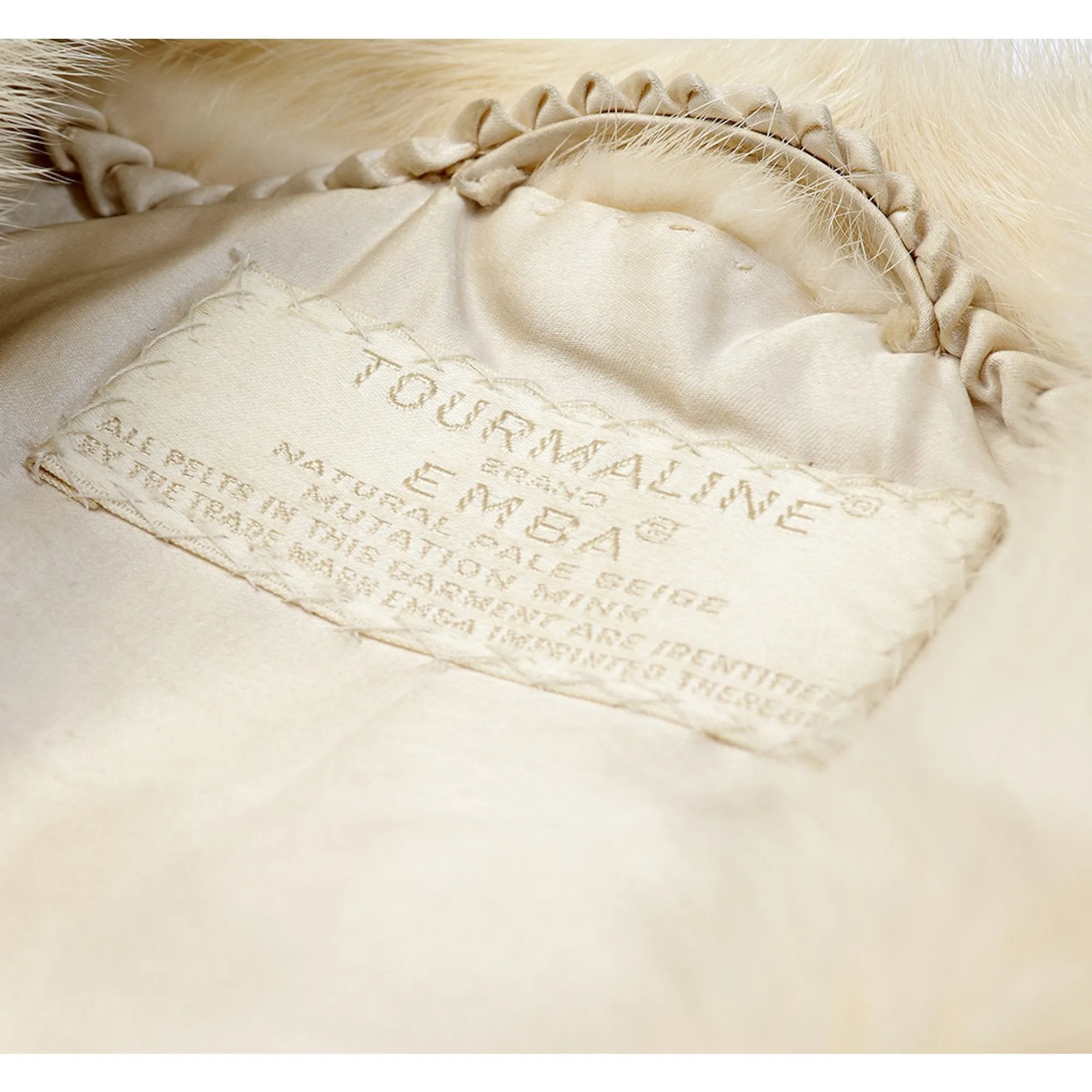 ARCHIVE - 1950s Emba Tourmaline Mink Fur Caplet With Silk Lining