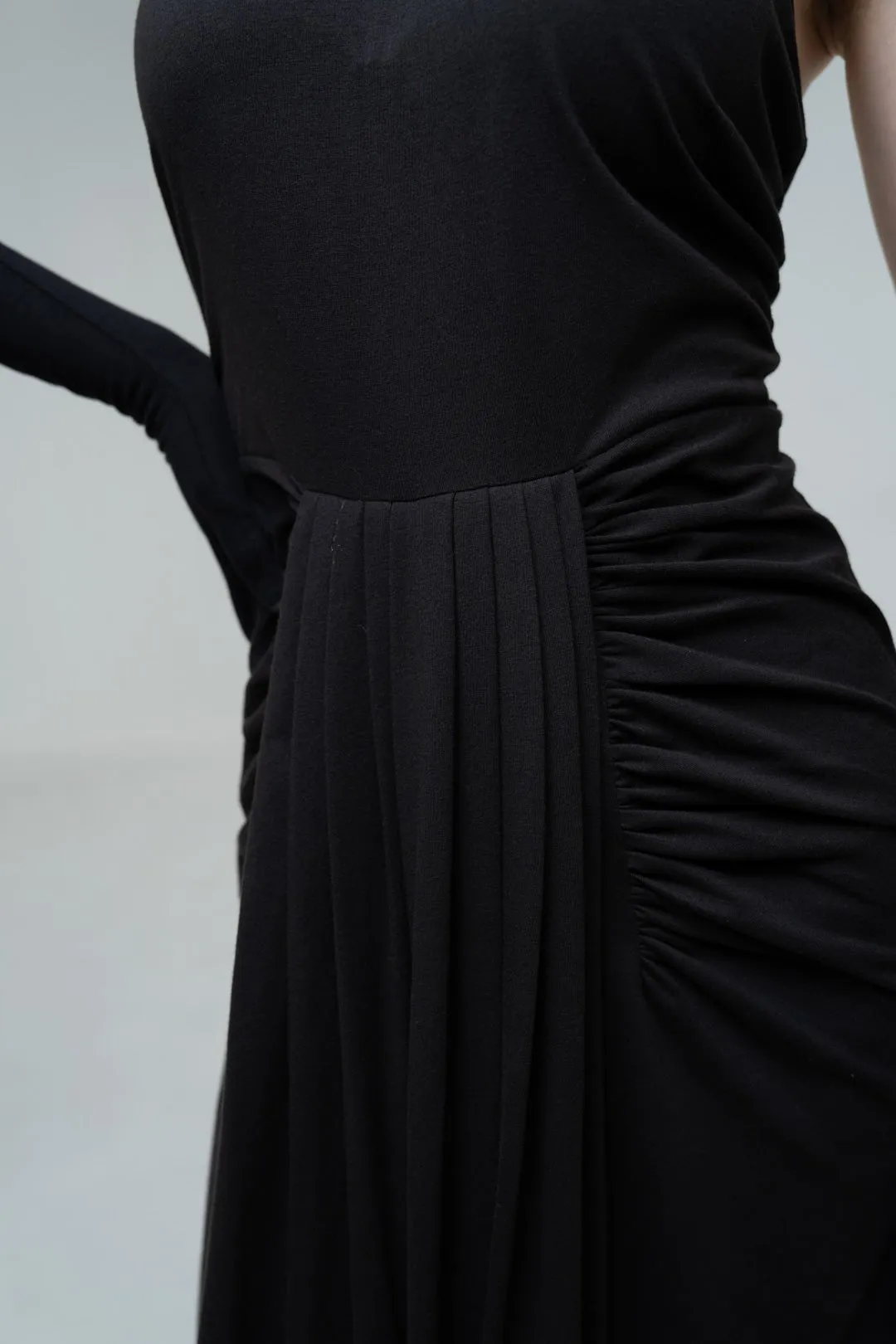 EMBELLISHED HALTER NECK DRESS