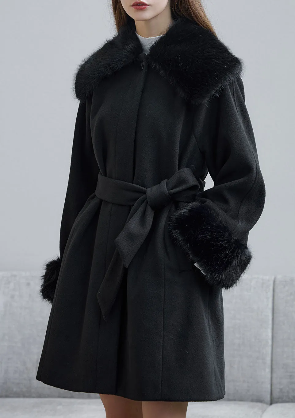 Fur collar middle coat