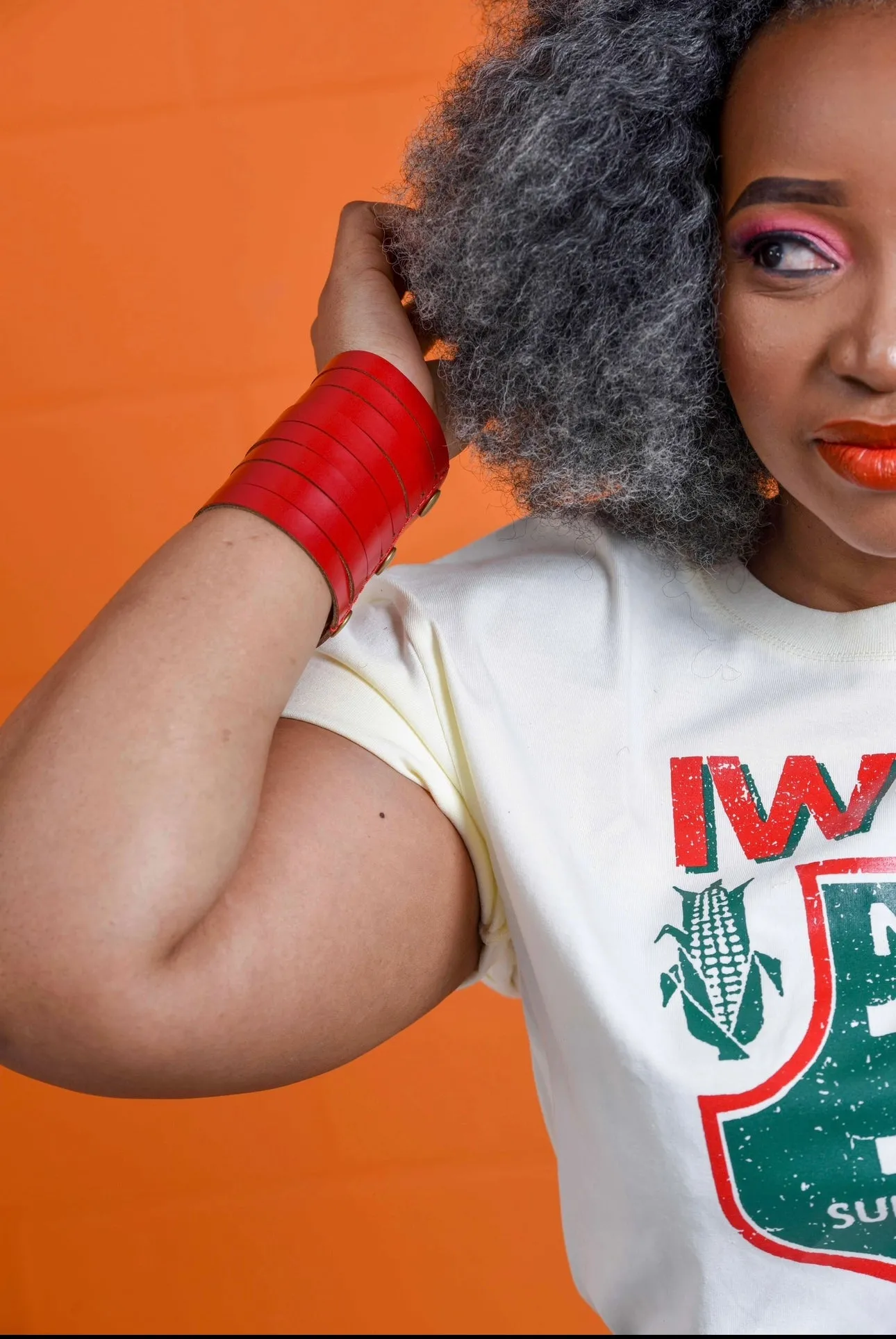 Iwisa T-Shirt