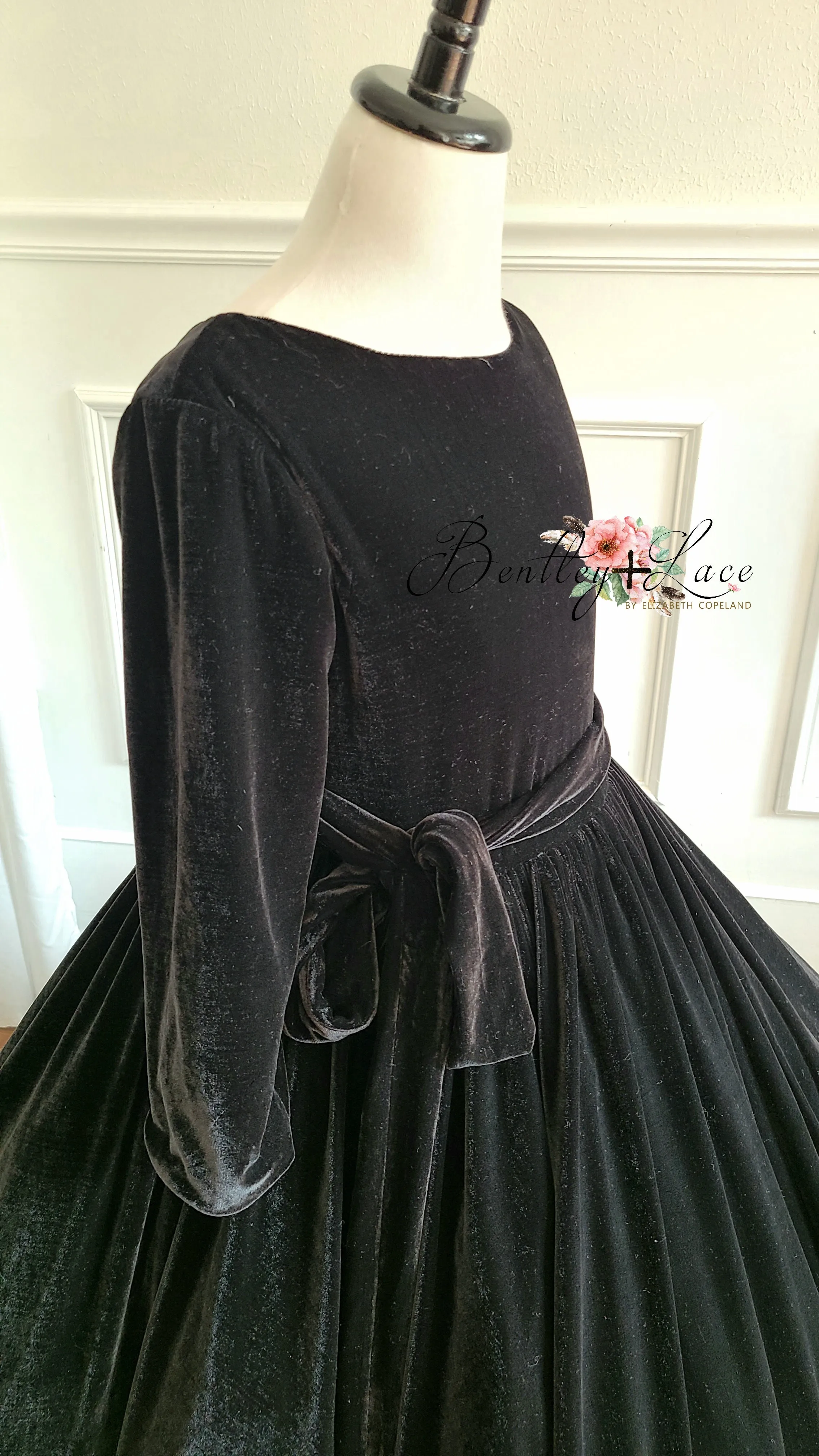 Penelope Velvet gown - Midnight black  with Sleeves  (6 Year - Petite 9 Year)