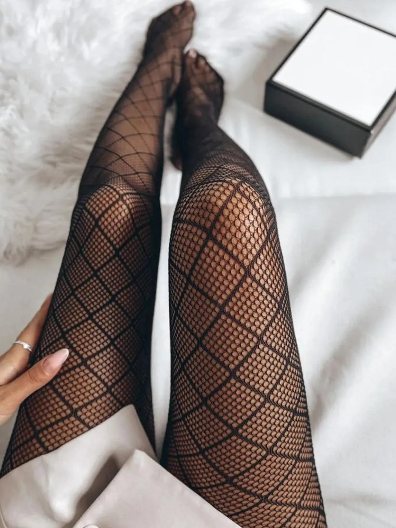 SHEIN 1pair Women Plaid Pattern Fashionable Fishnet Tights For Daily Life