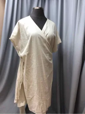 UNIVERSAL STANDARD SIZE 2 X Ladies DRESS