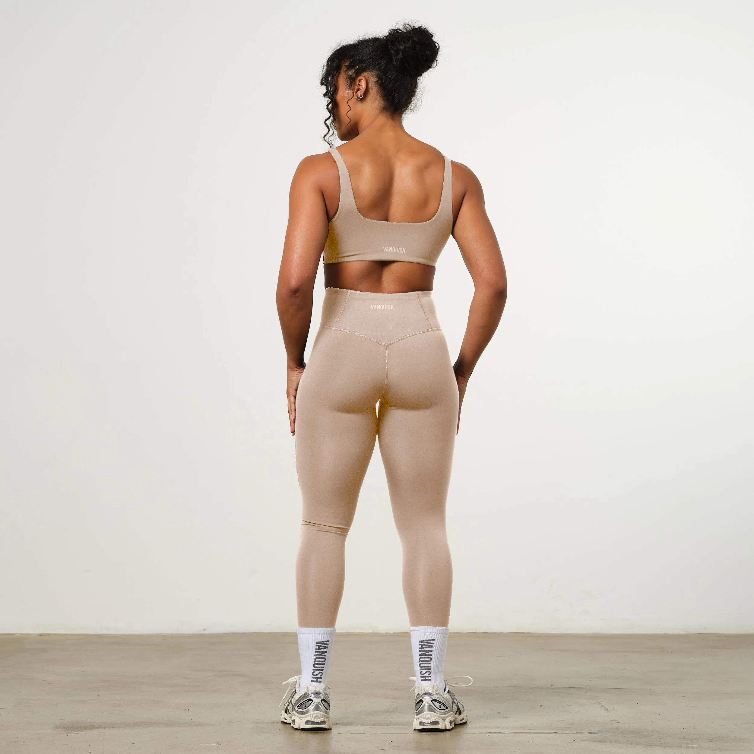 VANQUISH ENHANCE PETITE LATTE HIGH-WAIST LEGGING