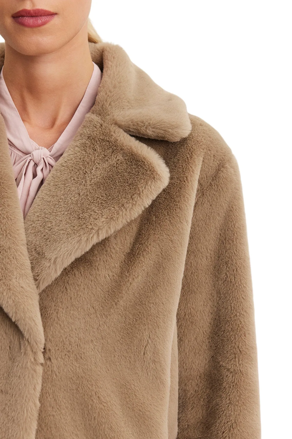 Velvet Evalyn Lux Faux Fur Coat in Cafe