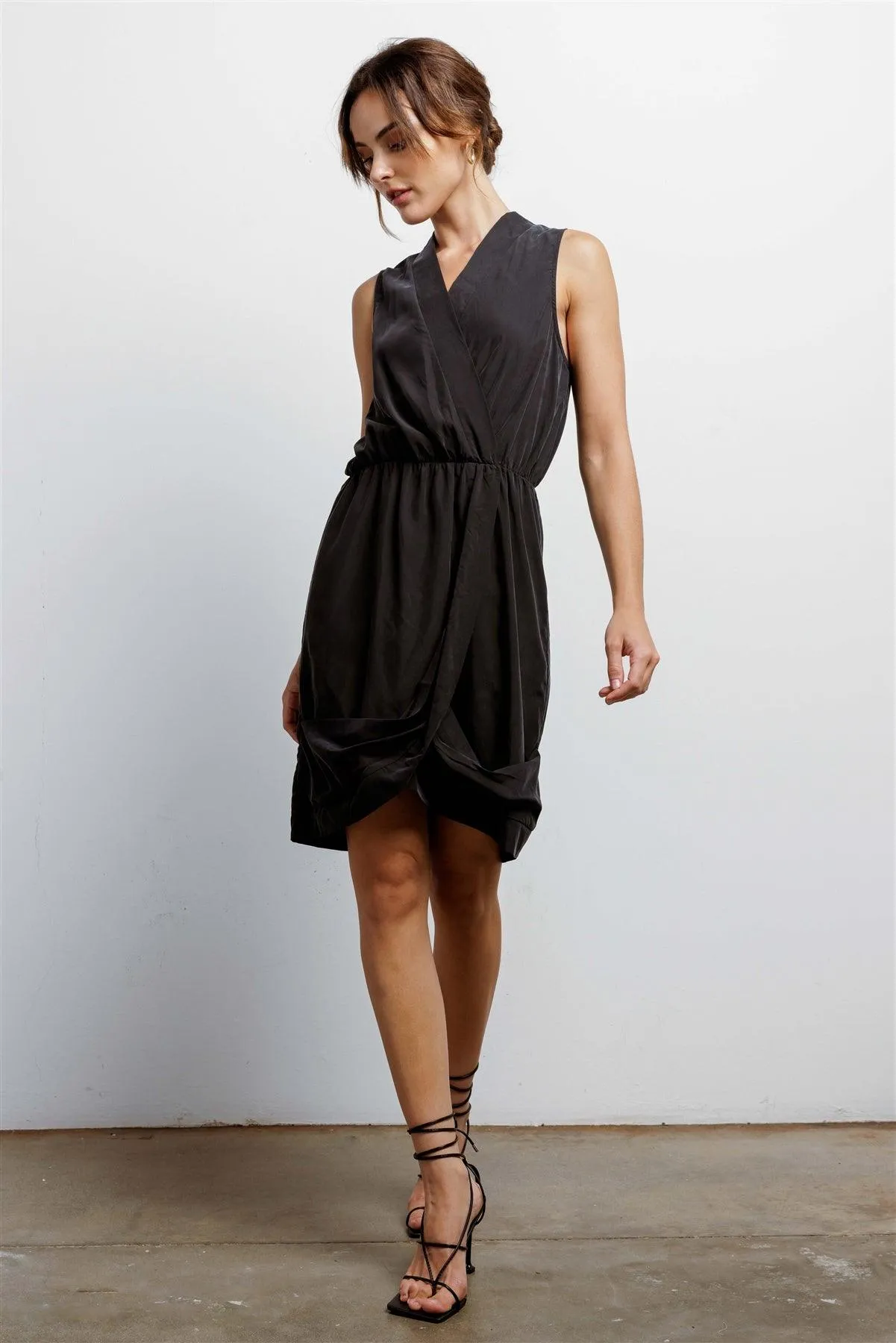 Washed Black Wrap Sleeveless V-Neck Mini Dress /1-2-2-1
