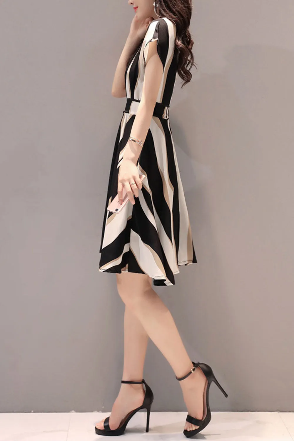 Women Outclass Zebra Printed Cap Sleeve Round Neck Mid-Length Mini Skirt Dress - WD117662